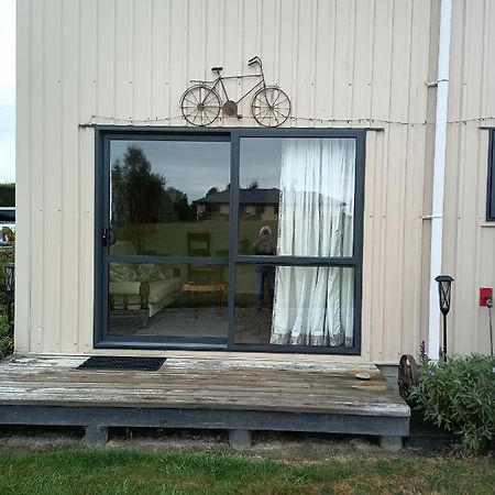 Flying Plate Saloon Apartment Waimate Exterior foto