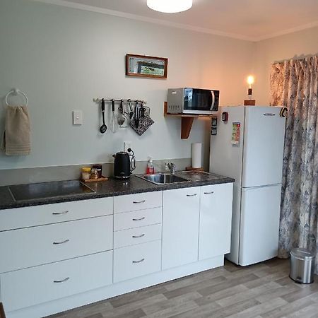 Flying Plate Saloon Apartment Waimate Exterior foto