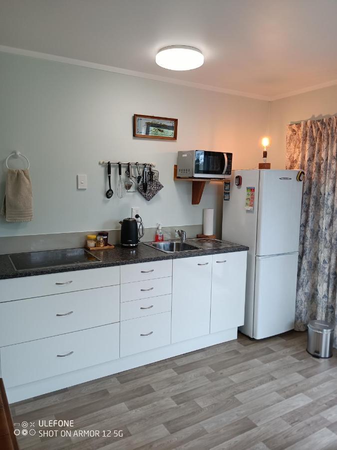 Flying Plate Saloon Apartment Waimate Exterior foto